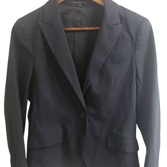 THEORY Black Blazer    - Picture 1 of 5